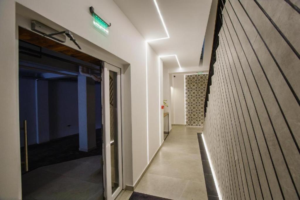 Charlotte Apartment - 2Bedrooms W Parking Near Nymphaea Oradea Zimmer foto